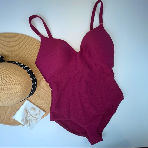 NEW Sea Level Belted Wireless One-piece Swimsuit In Ruby - Picture 14 of 16